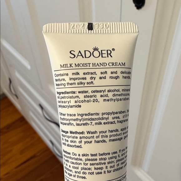 Sadoer Milk Moisturizing Hand Cream 1.06 fl. oz. - Picture 3 of 3